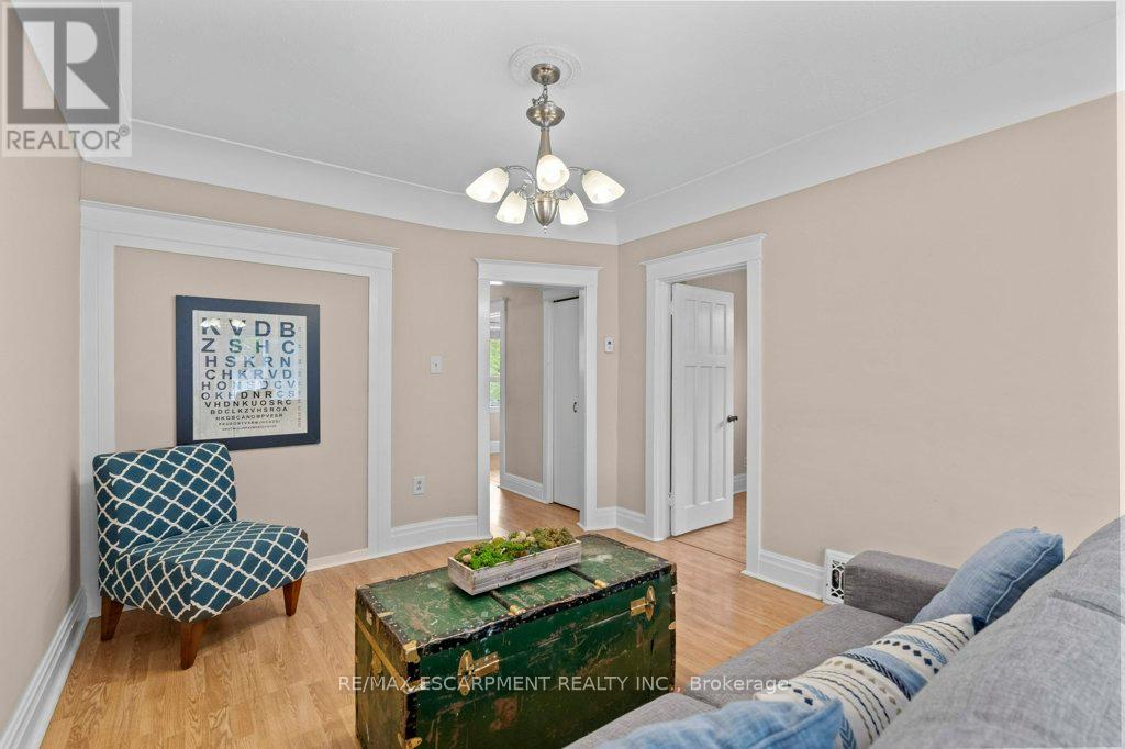 276 Balmoral Avenue N, Hamilton, Ontario  L8L 7S3 - Photo 12 - X12203645