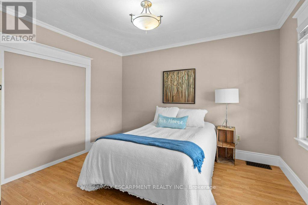 276 Balmoral Avenue N, Hamilton, Ontario  L8L 7S3 - Photo 7 - X12203645