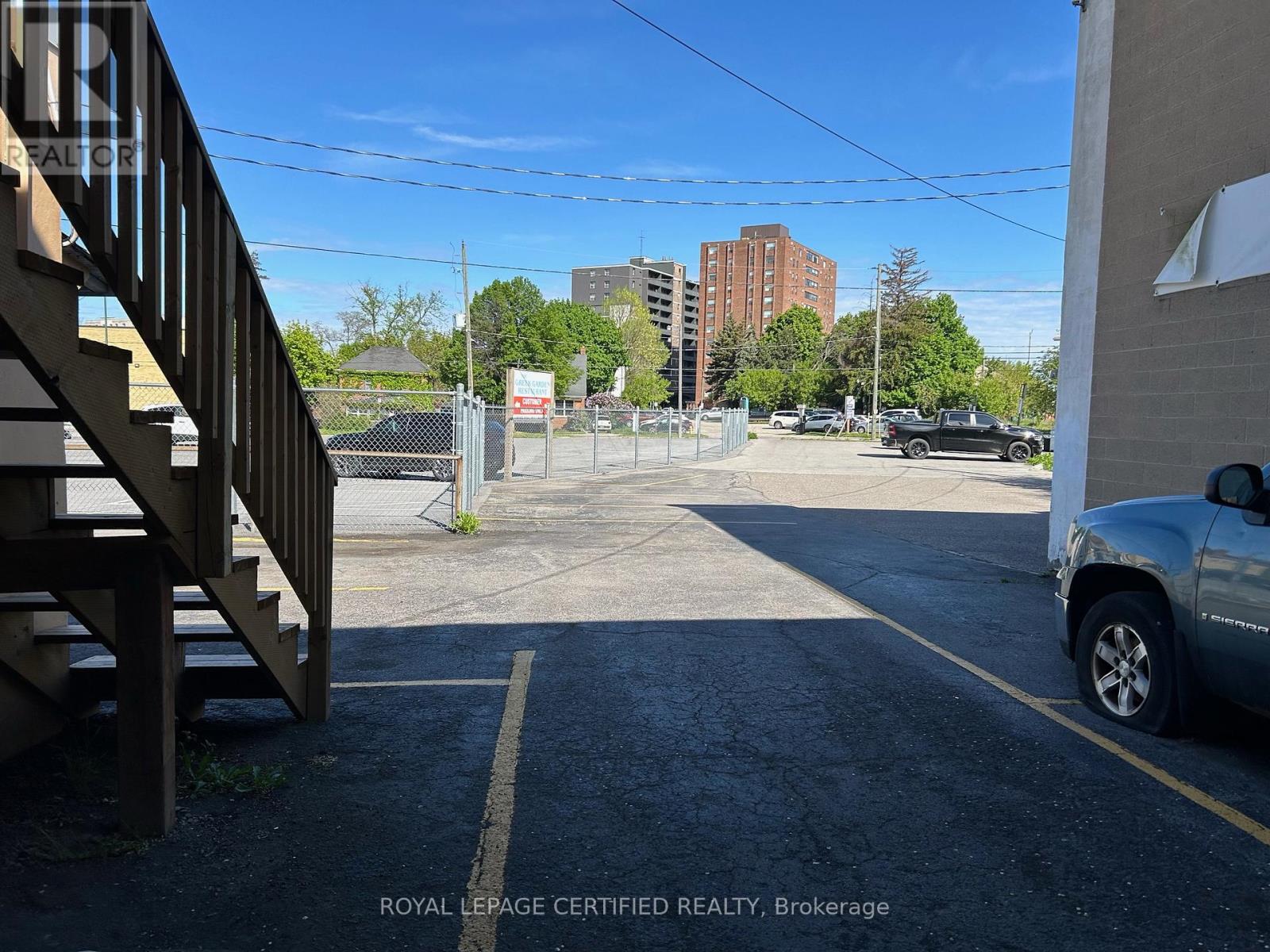459 St Paul Street, St. Catharines (Downtown), Ontario  L2R 3N4 - Photo 16 - X12203727