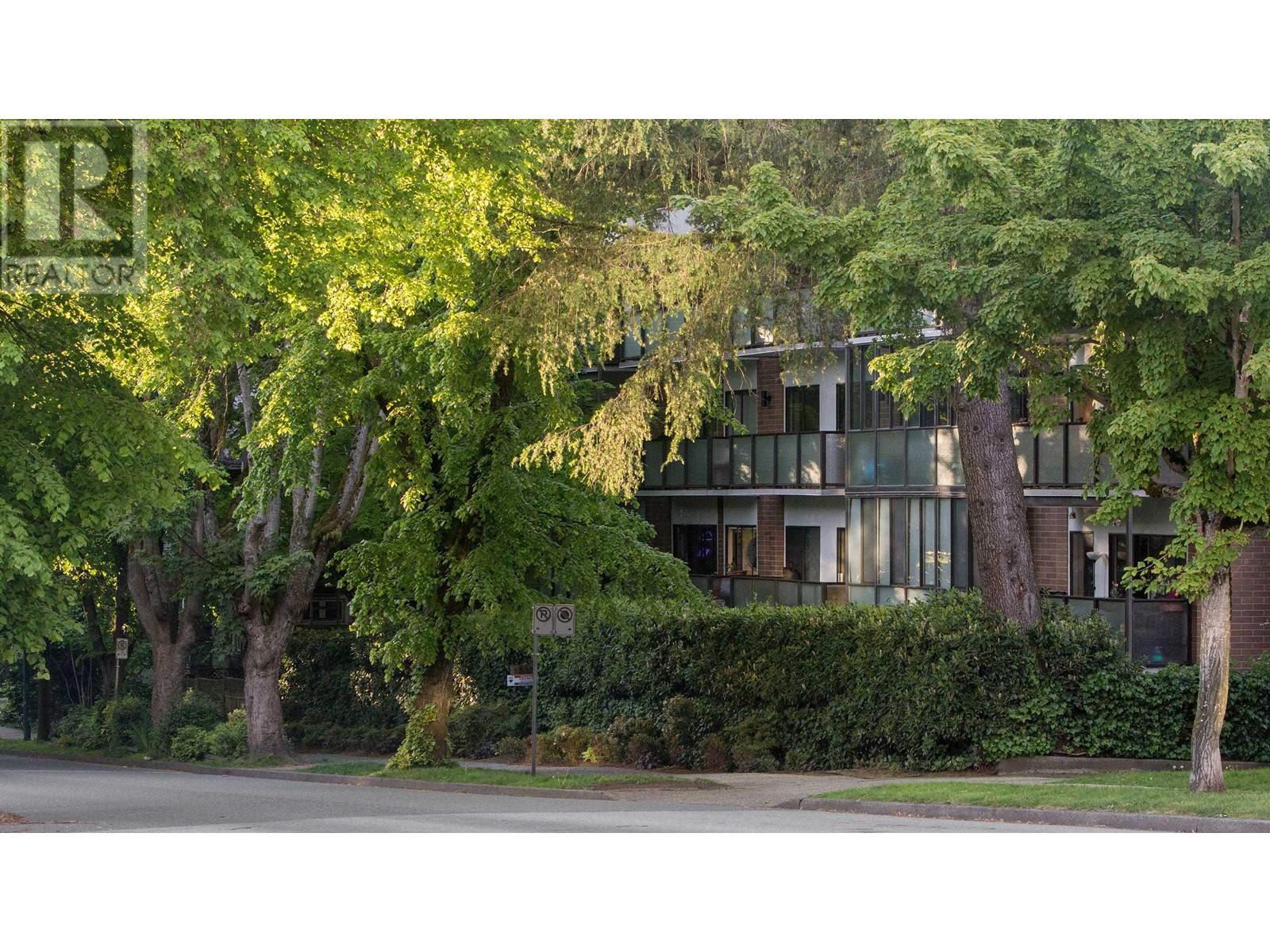 201 1535 Nelson Street, Vancouver, British Columbia  V6G 1M2 - Photo 2 - R3012501