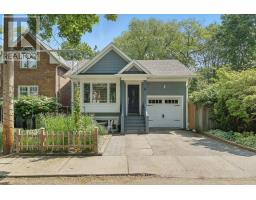 1A BOWMORE ROAD, Toronto, Ontario
