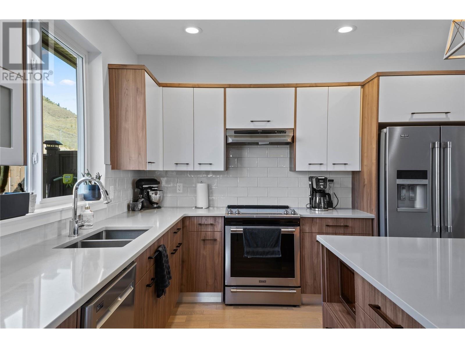 2065 Saddleback Drive, Kamloops, British Columbia  V2B 0H2 - Photo 9 - 10350503