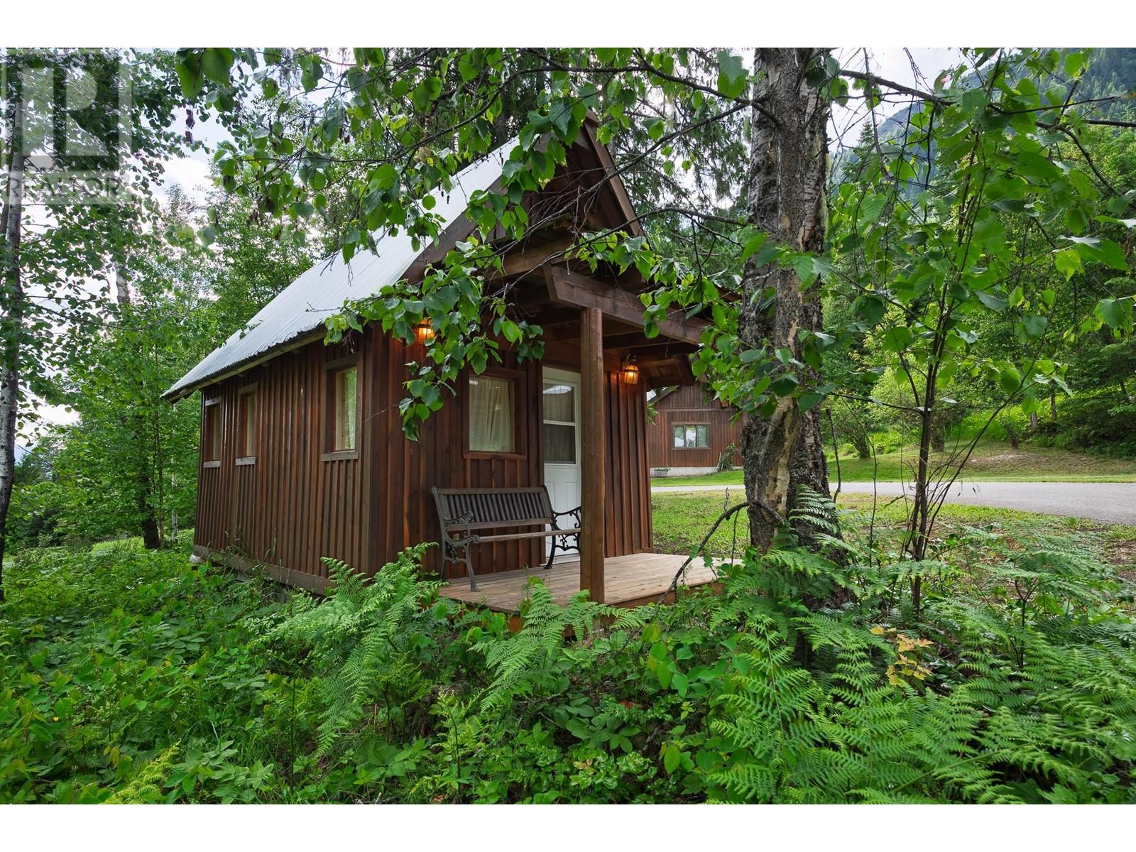 16749 Crawford Creek Road, Crawford Bay, British Columbia  V0B 1E0 - Photo 13 - 10351049