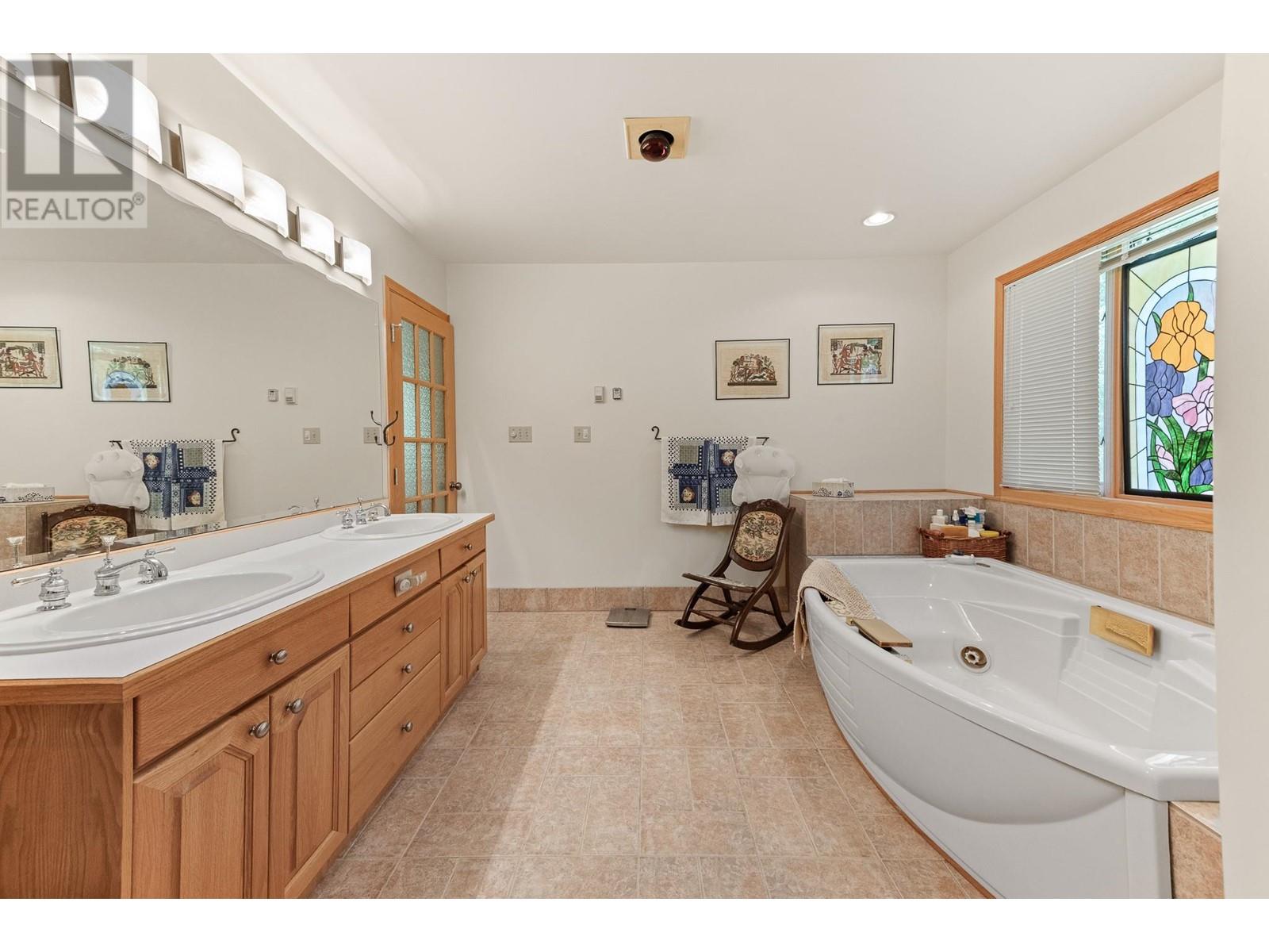 16749 Crawford Creek Road, Crawford Bay, British Columbia  V0B 1E0 - Photo 33 - 10351049