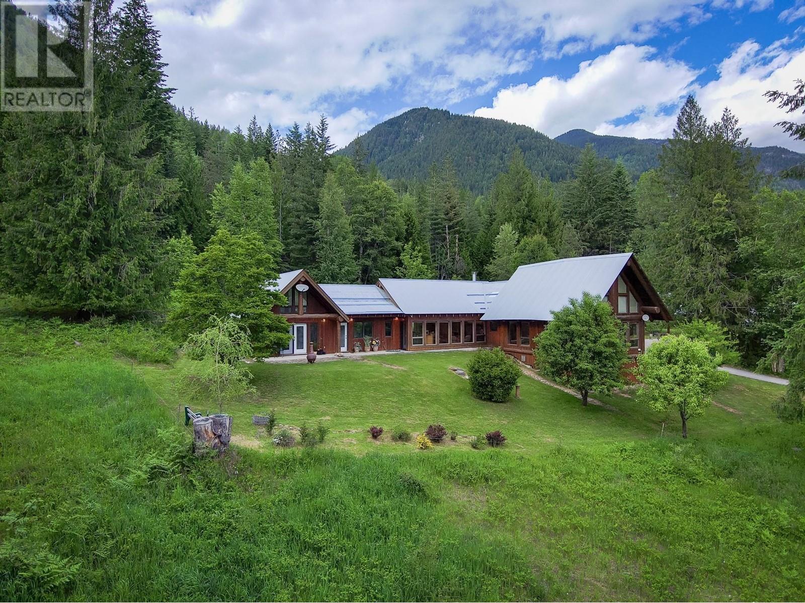 16749 Crawford Creek Road, Crawford Bay, British Columbia  V0B 1E0 - Photo 43 - 10351049