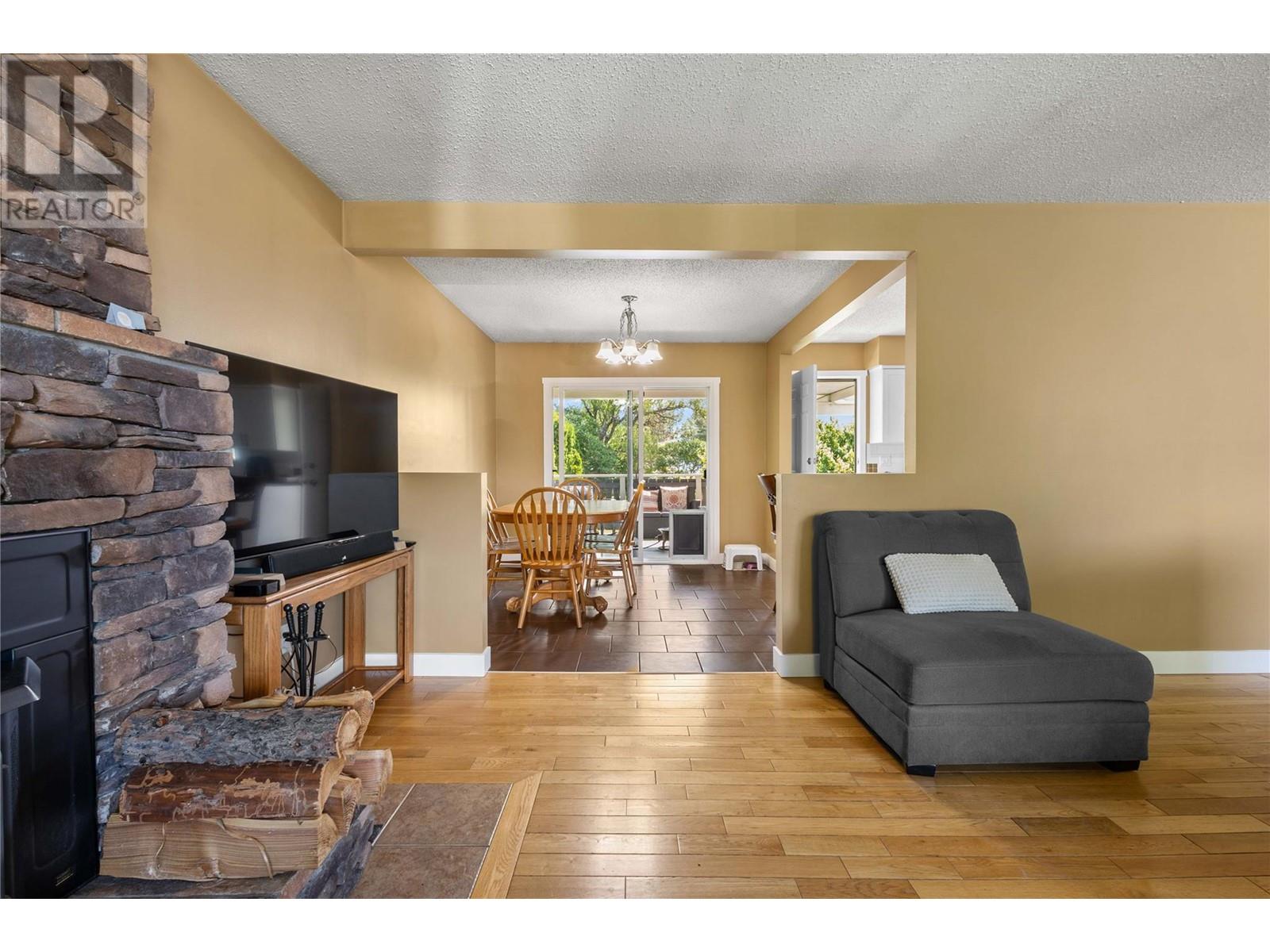 2141 Kaslo Court, Kelowna, British Columbia  V1Y 8B9 - Photo 10 - 10351102