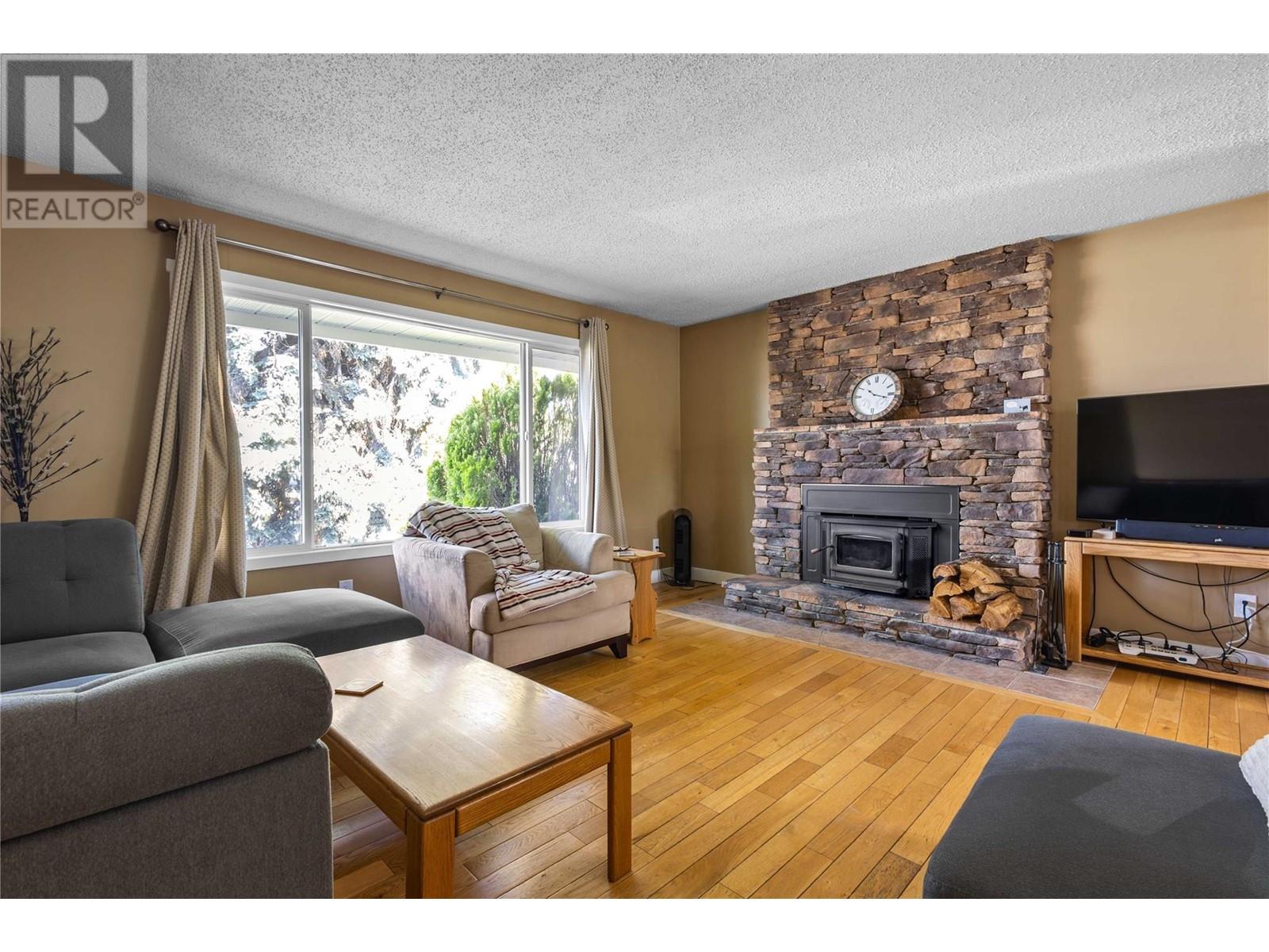 2141 Kaslo Court, Kelowna, British Columbia  V1Y 8B9 - Photo 6 - 10351102