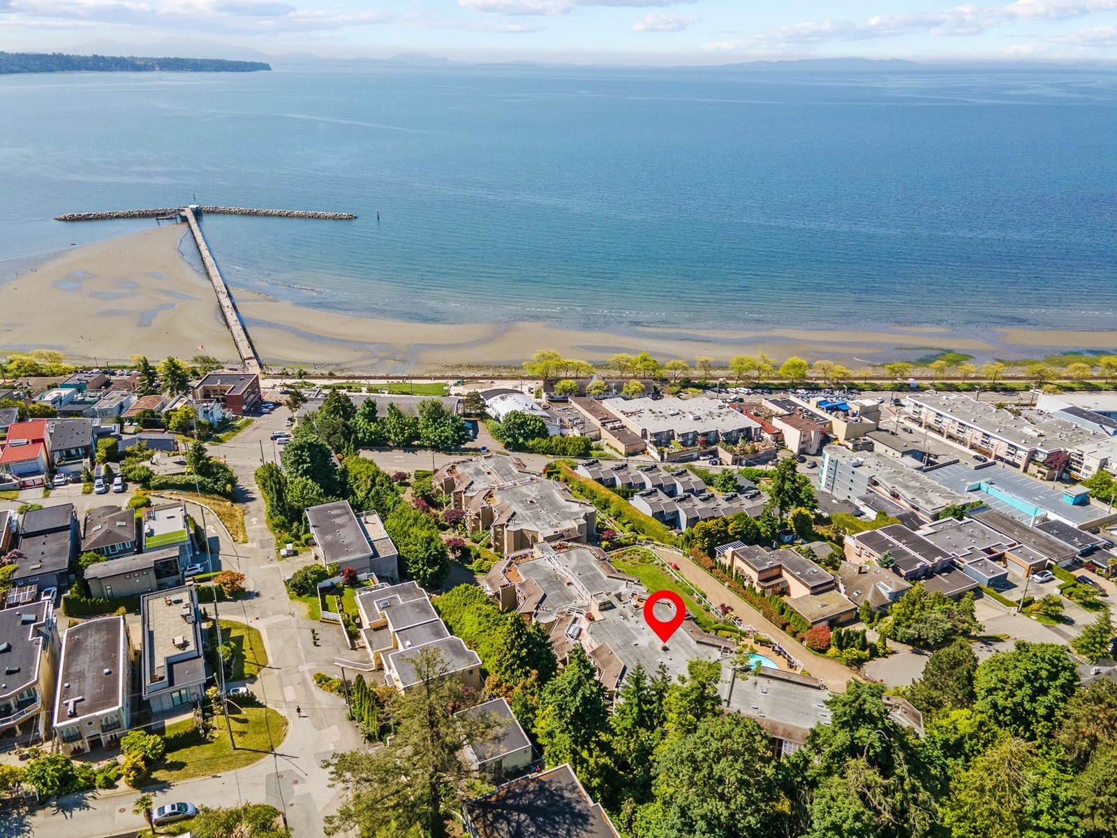 102 15025 VICTORIA AVENUE, white rock, British Columbia