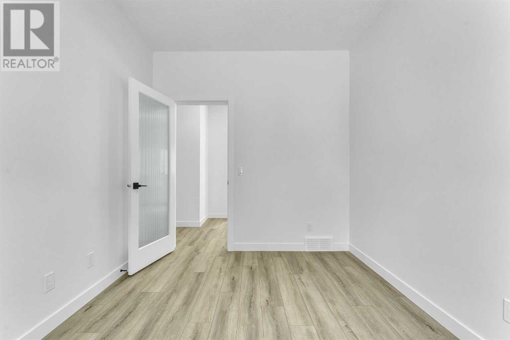 Property at 232 Dawson Wharf Crescent image 5
