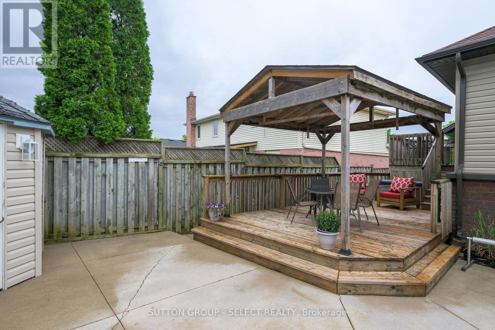 108 Golfdale Crescent, London South, Ontario  N6C 5P5 - Photo 31 - X12202968