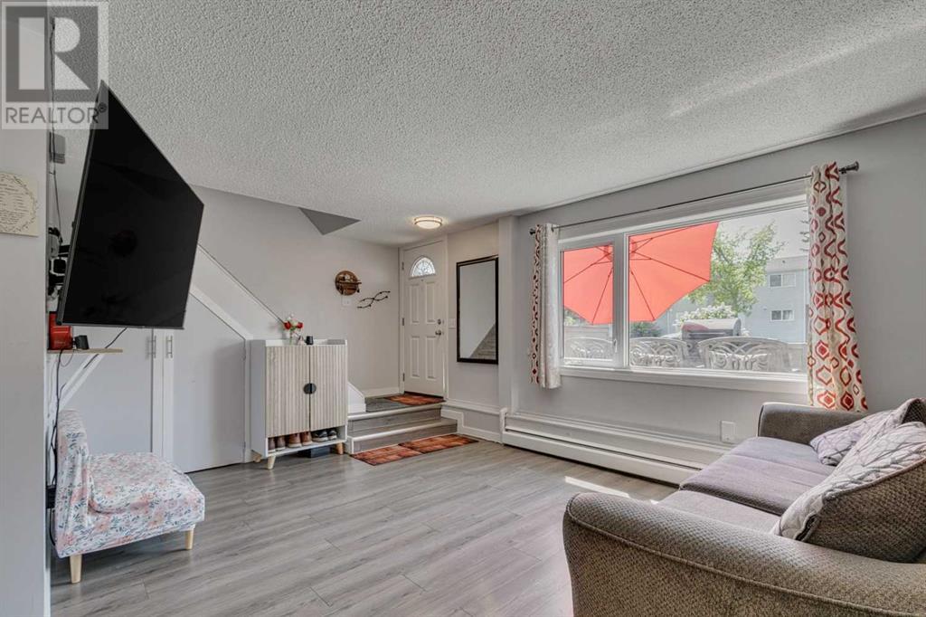 Property at 80, 3809 45 Street SW image 4