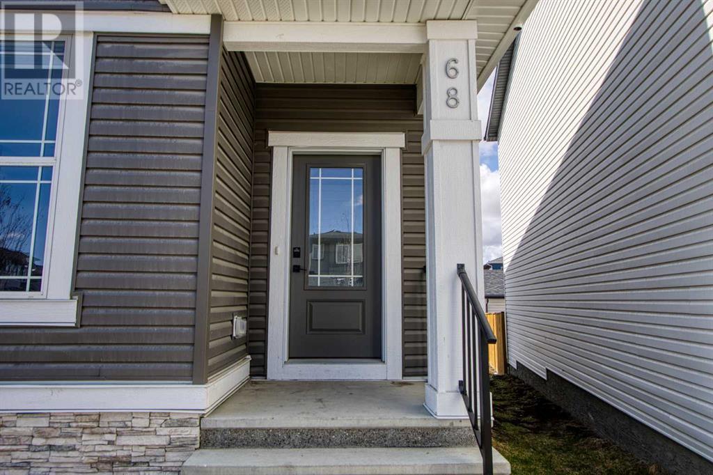 Property at 68 Ambleside Crescent NW image 4