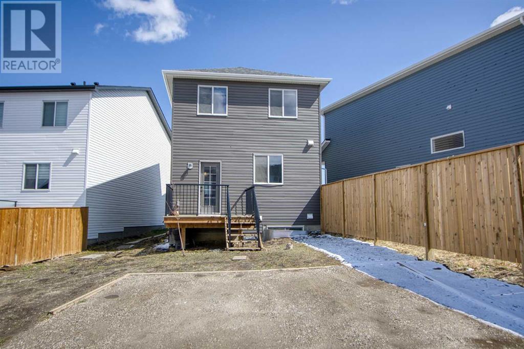 Property at 68 Ambleside Crescent NW image 2