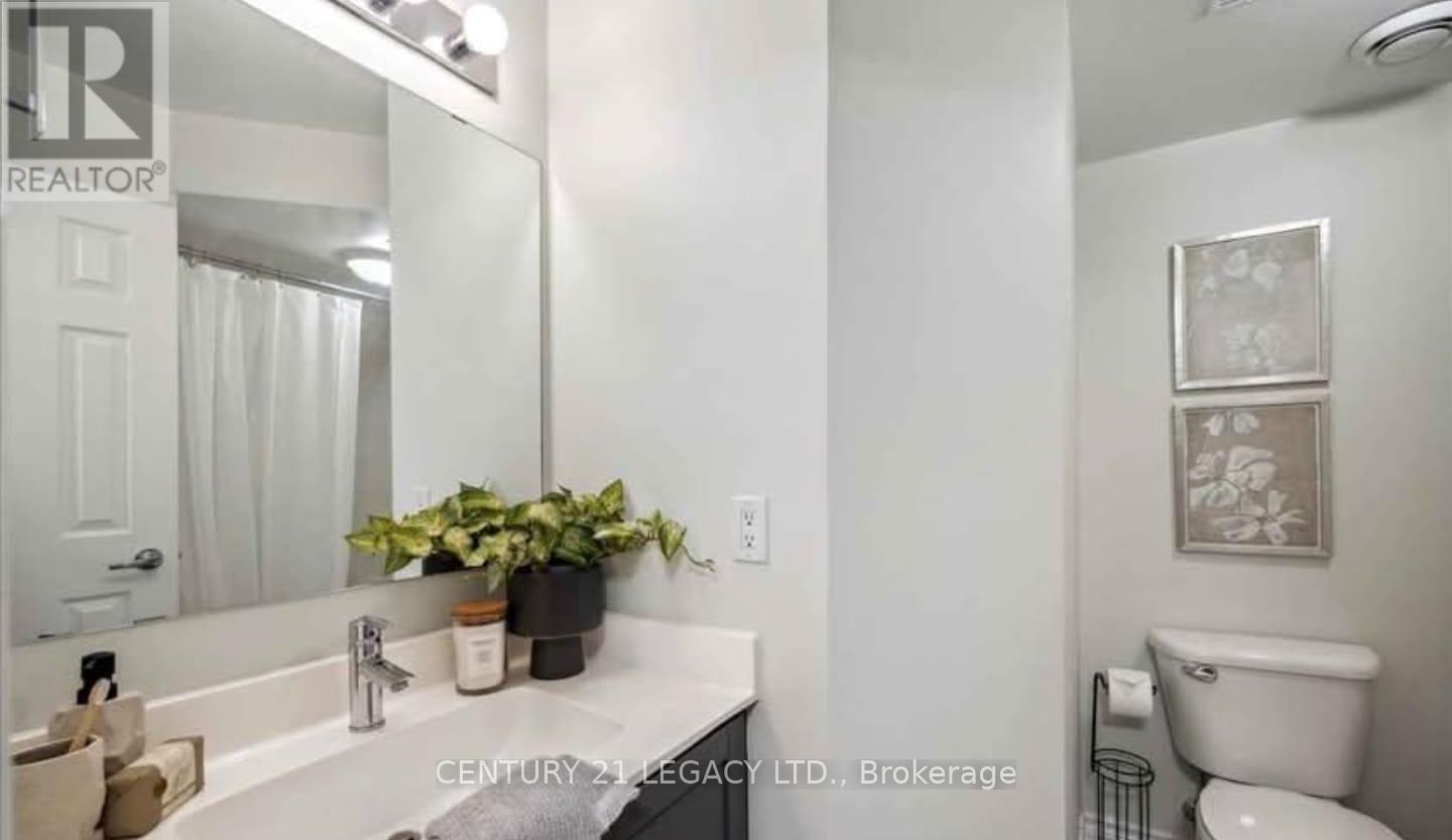 101 - 120 Aerodrome Crescent, Toronto, Ontario  M4G 4J2 - Photo 4 - C12203778