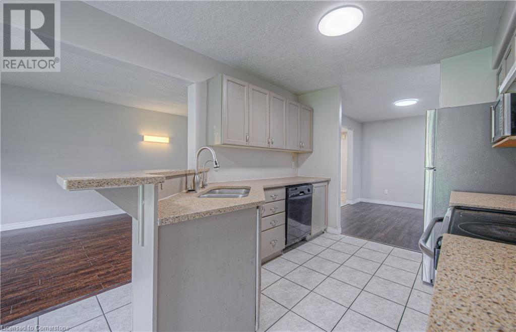 359 Hidden Creek Drive, Kitchener, Ontario  N2N 3N3 - Photo 15 - 40737800