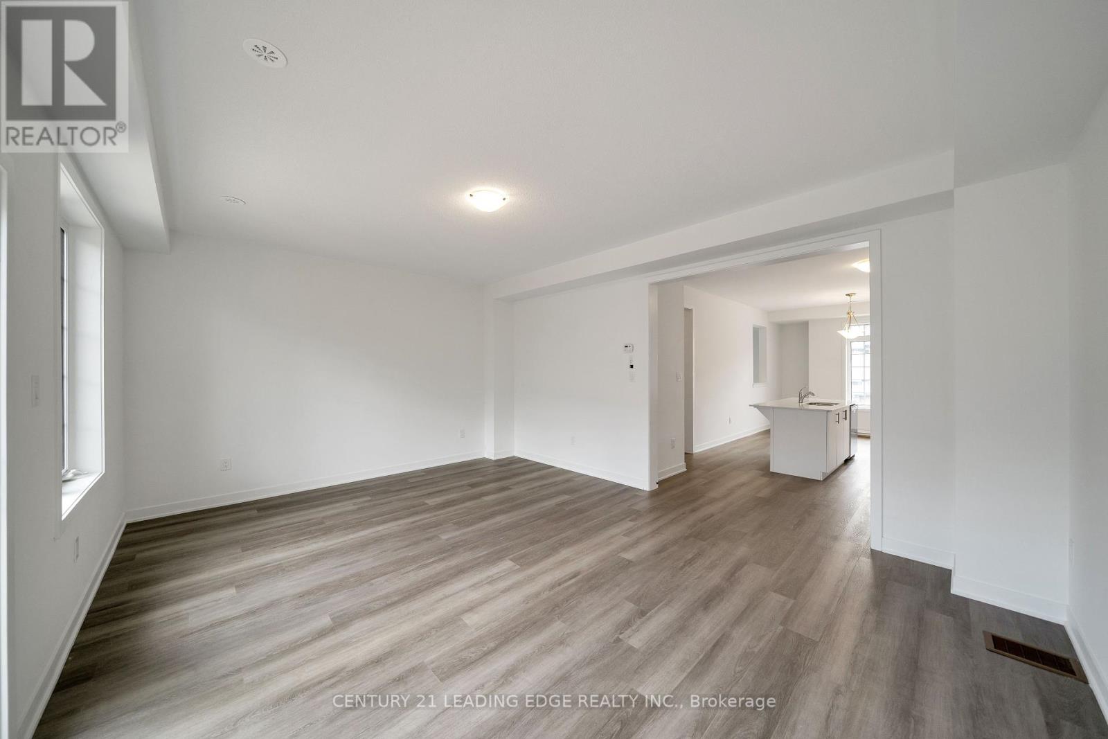 19 Calloway Way, Whitby, Ontario  L1N 0N9 - Photo 10 - E12203756
