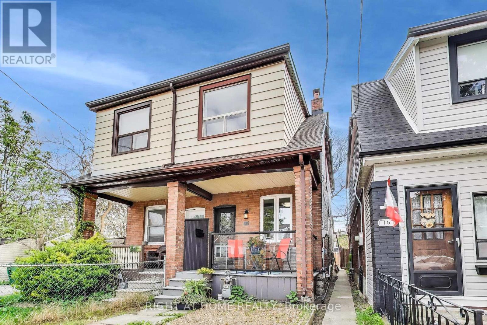17 WEYMOUTH AVENUE, Toronto, Ontario