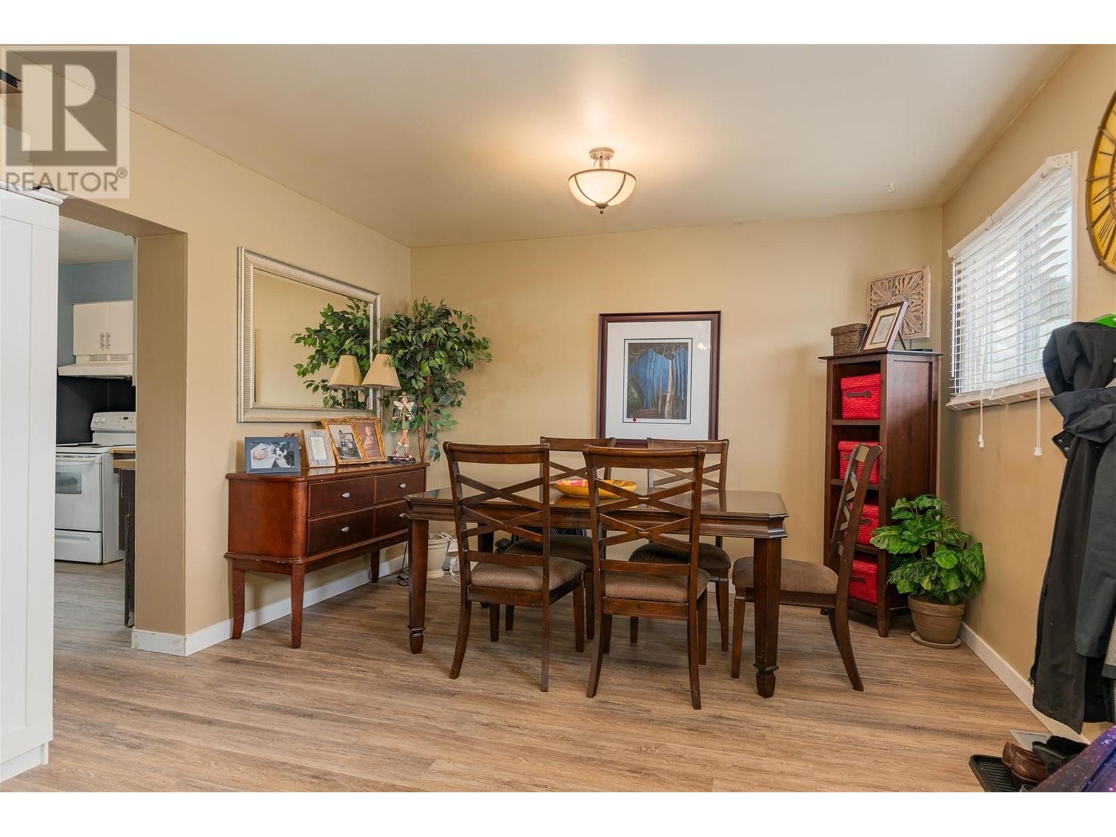 Property at 1569 Columbia Avenue image 3
