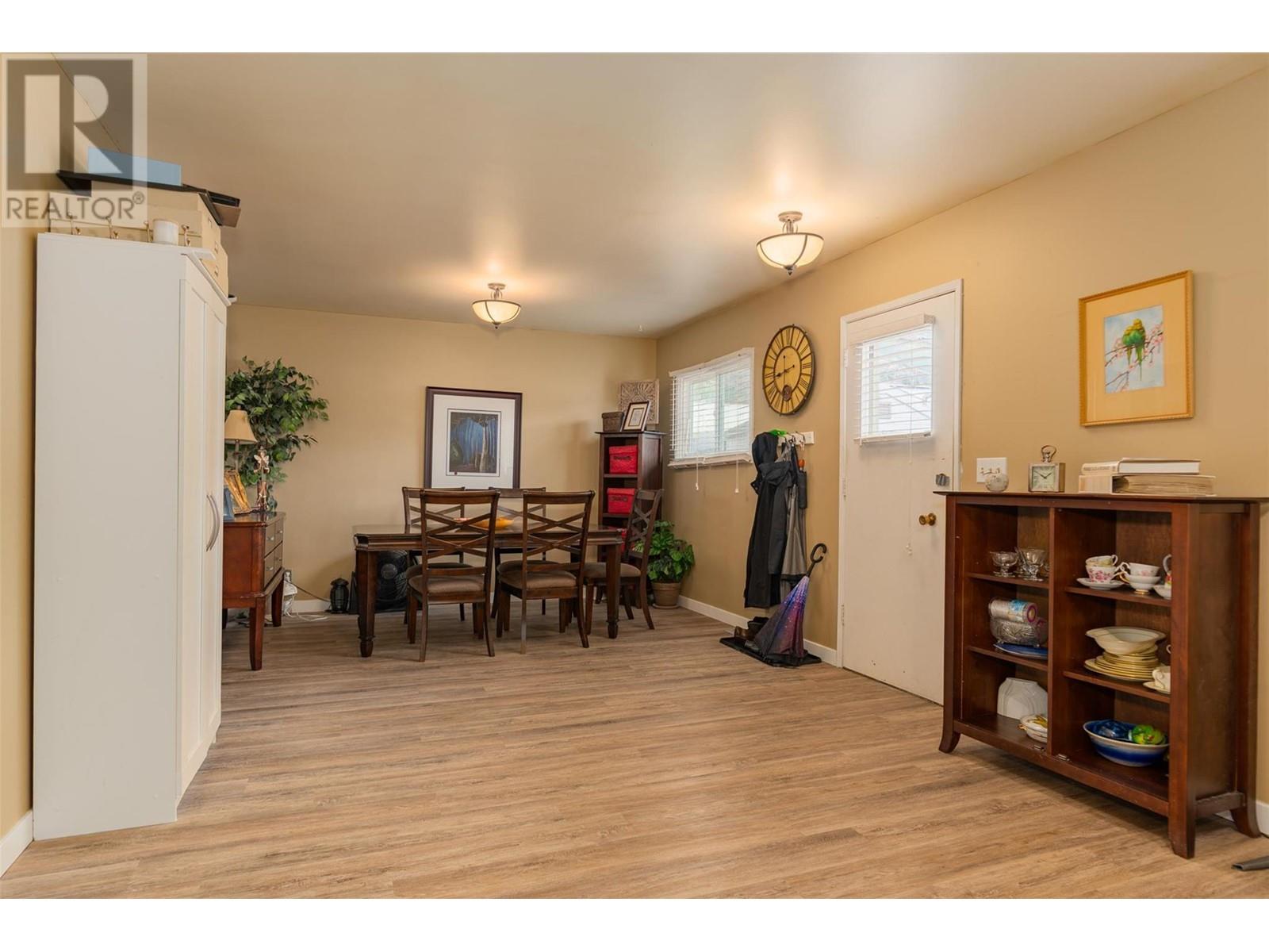 Property at 1569 Columbia Avenue image 4