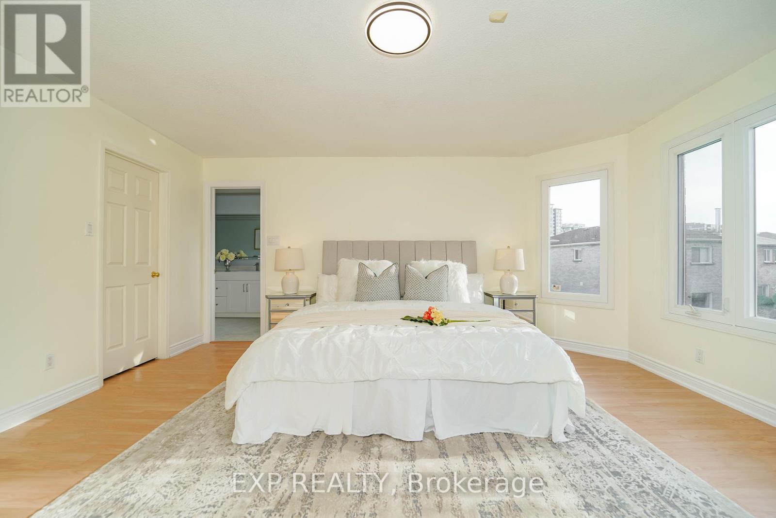 28 Samantha Circle, Richmond Hill, Ontario  L4B 2R7 - Photo 24 - N12203750