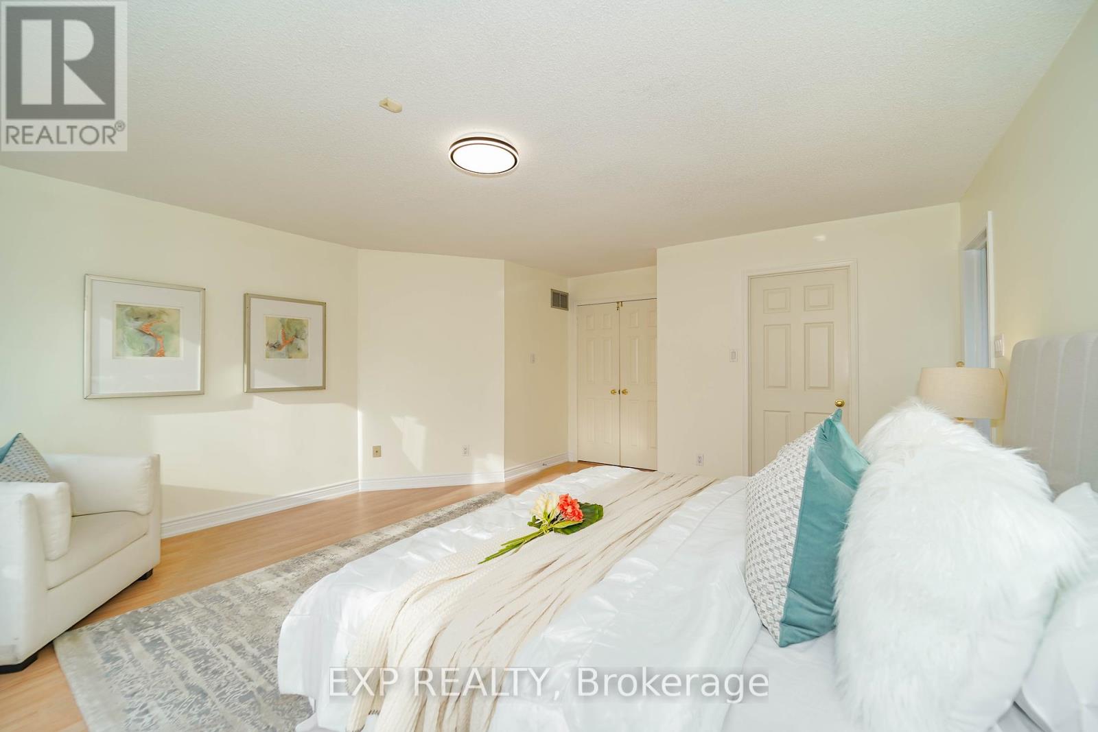 28 Samantha Circle, Richmond Hill, Ontario  L4B 2R7 - Photo 25 - N12203750