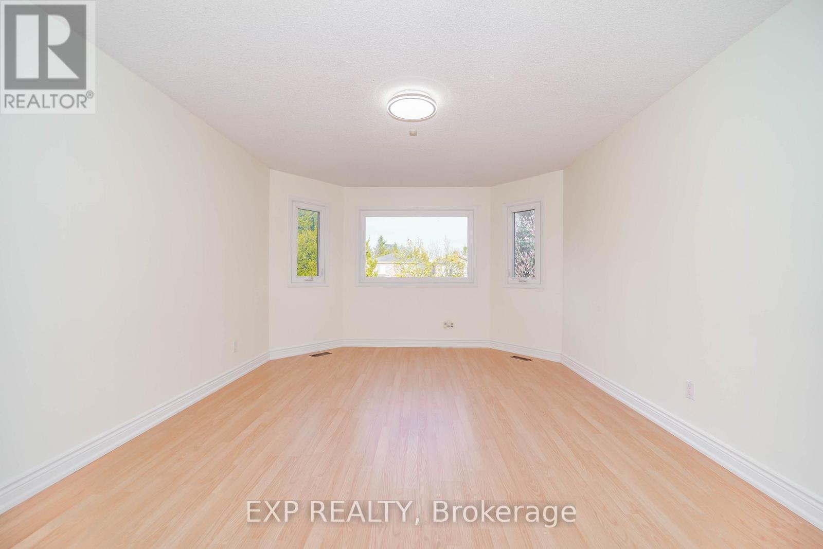 28 Samantha Circle, Richmond Hill, Ontario  L4B 2R7 - Photo 35 - N12203750