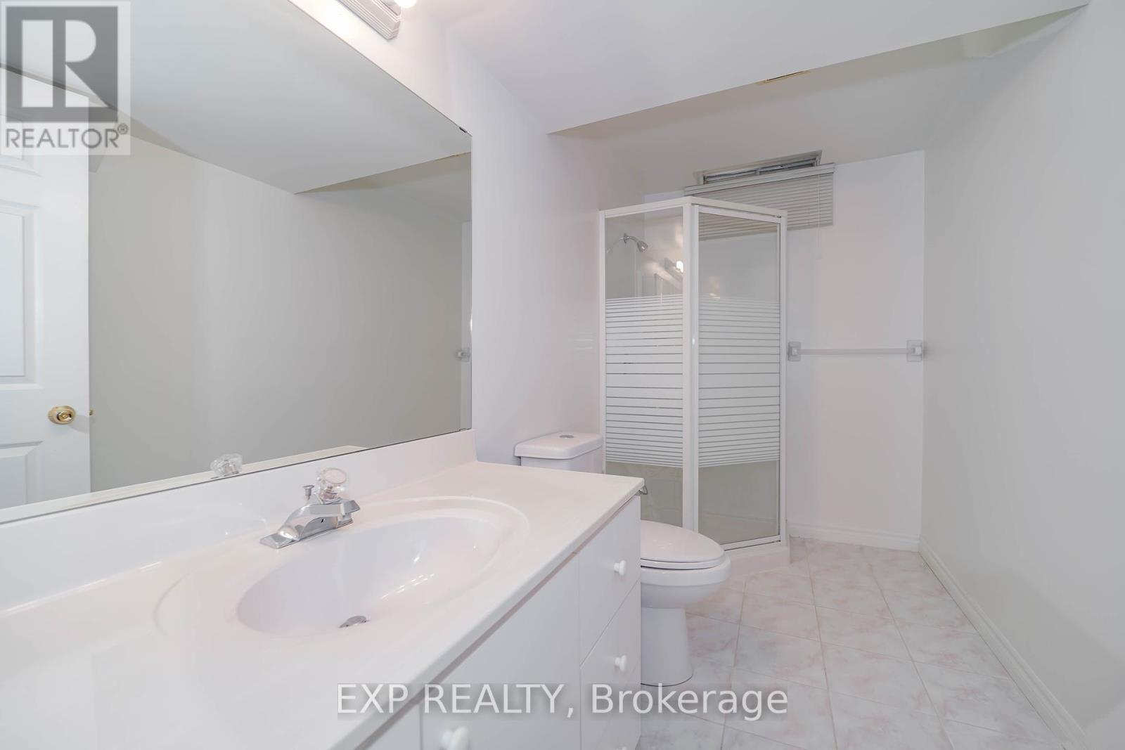 28 Samantha Circle, Richmond Hill, Ontario  L4B 2R7 - Photo 42 - N12203750