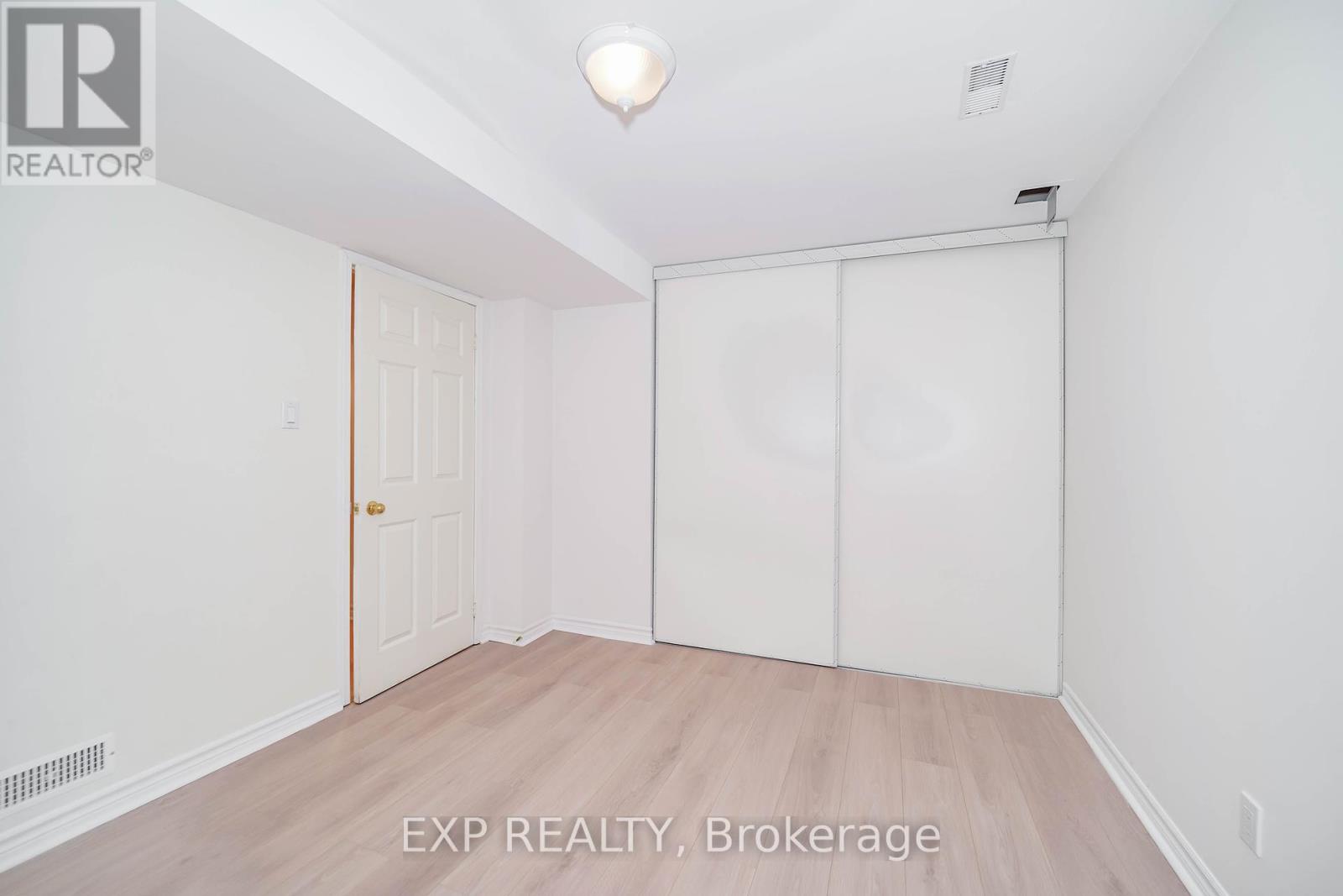 28 Samantha Circle, Richmond Hill, Ontario  L4B 2R7 - Photo 43 - N12203750