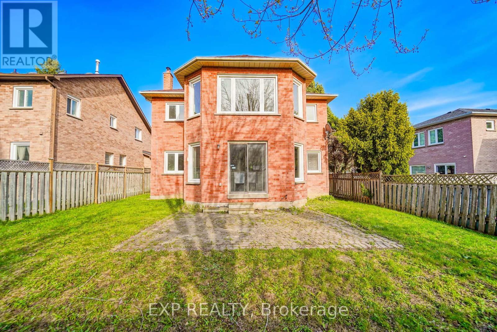 28 Samantha Circle, Richmond Hill (Doncrest), Ontario  L4B 2R7 - Photo 48 - N12203750