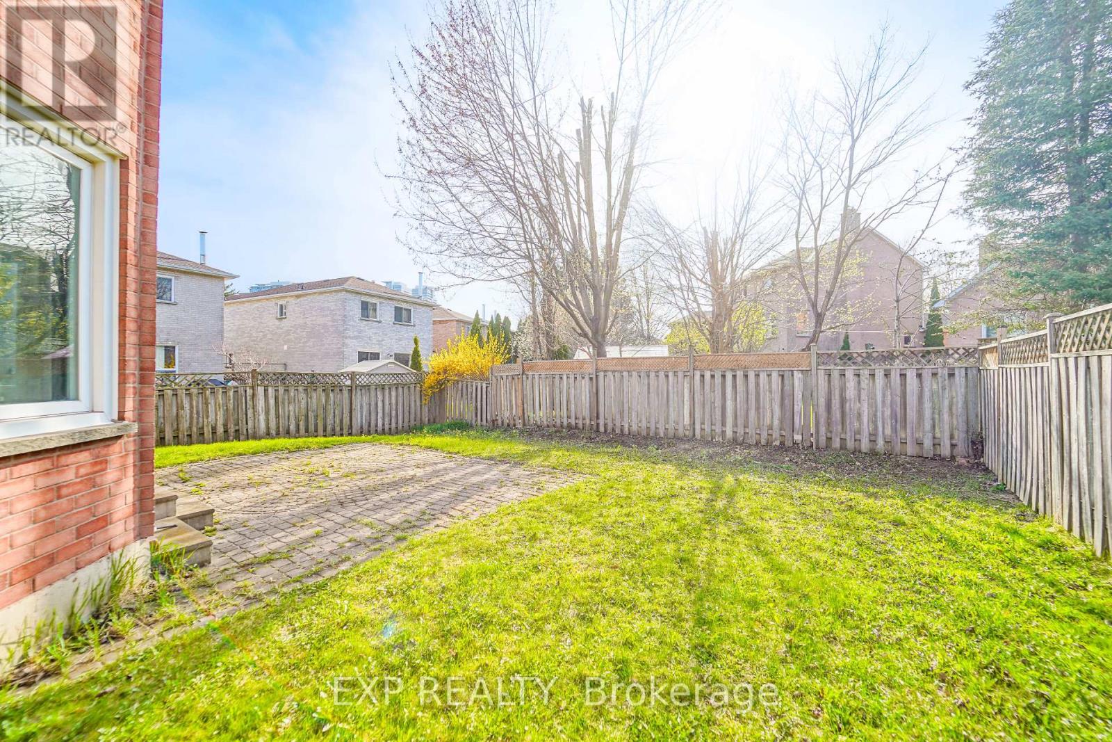 28 Samantha Circle, Richmond Hill, Ontario  L4B 2R7 - Photo 49 - N12203750