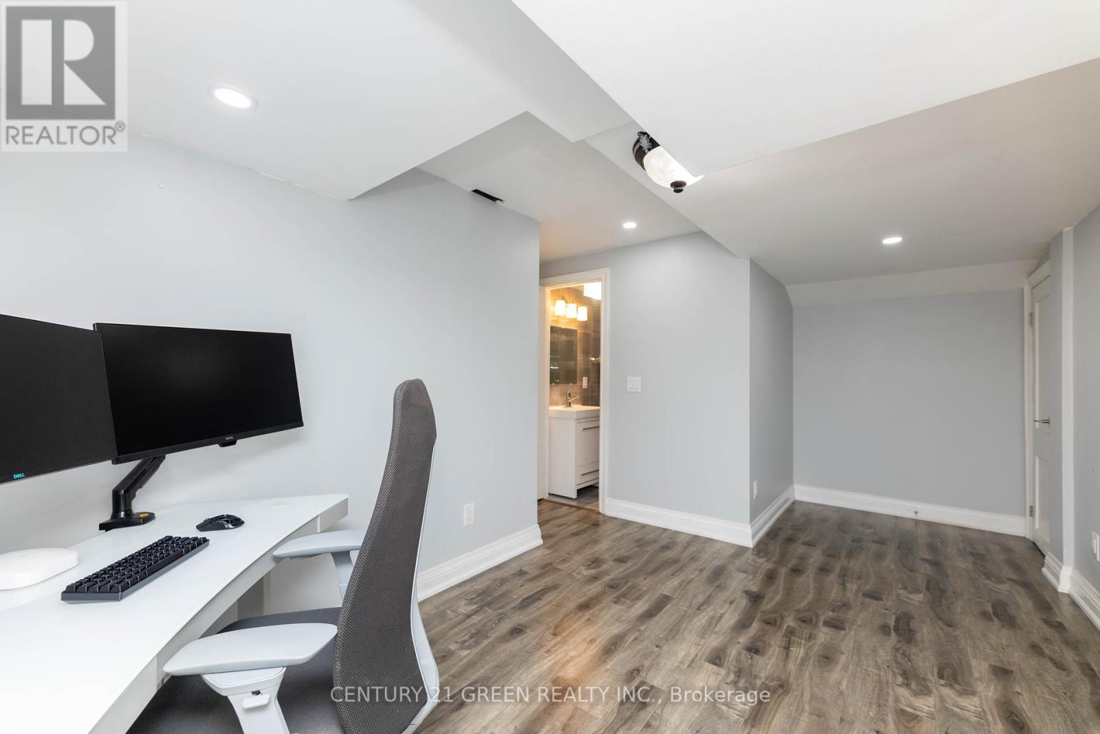 10 Pine Hills Court, East Gwillimbury, Ontario  L0G 1E0 - Photo 43 - N12203766