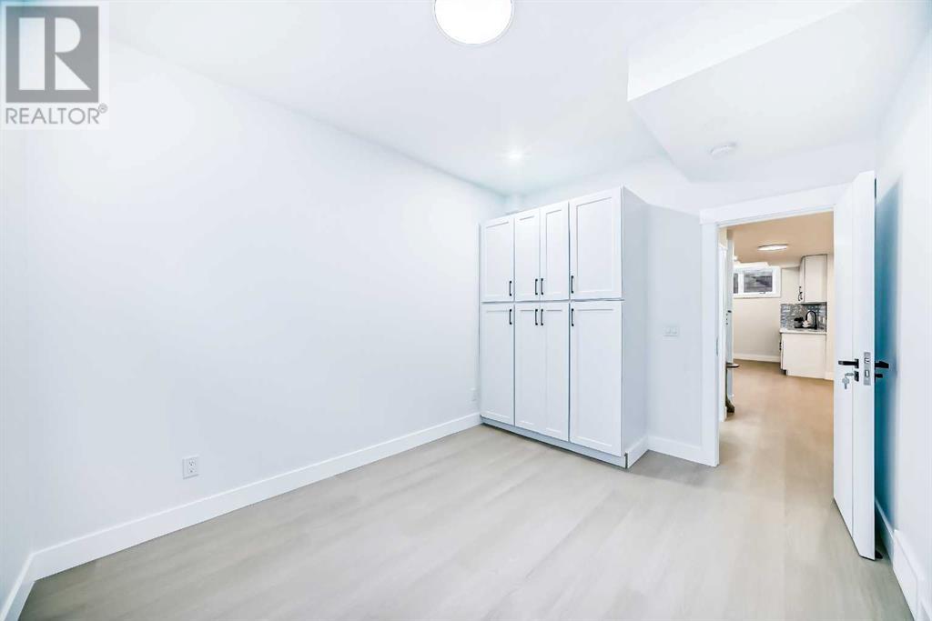 390 Hendon Drive Nw, Calgary, Alberta  T2K 1Z7 - Photo 38 - A2211194