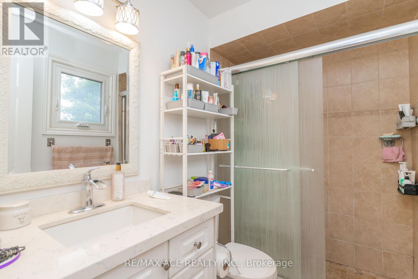 38 Pottery Crescent, Brampton, Ontario  L6S 3S3 - Photo 27 - W12196204