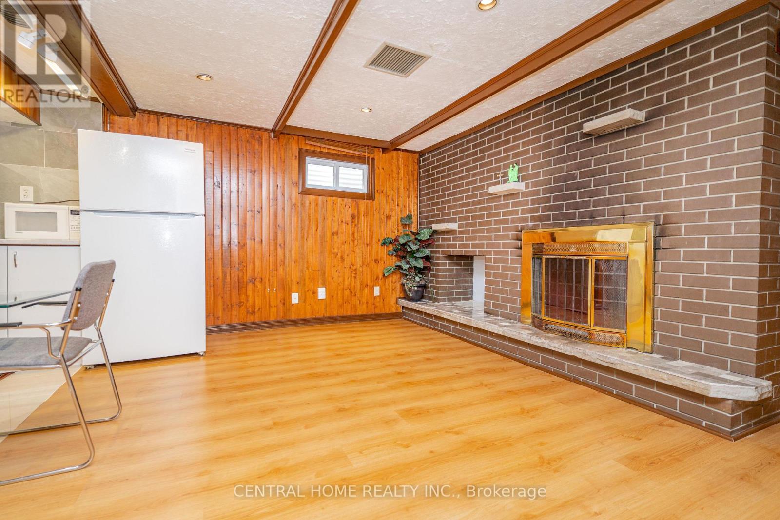 20 Bridgenorth Crescent, Toronto, Ontario  M9V 2M3 - Photo 20 - W12203762