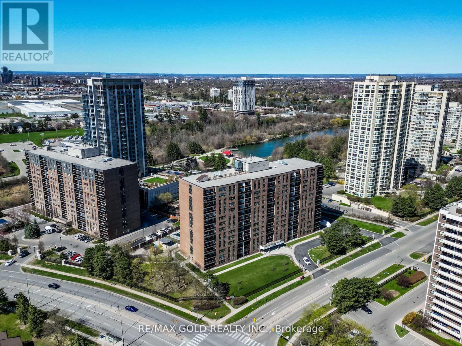 610 - 4 LISA STREET, Brampton, Ontario