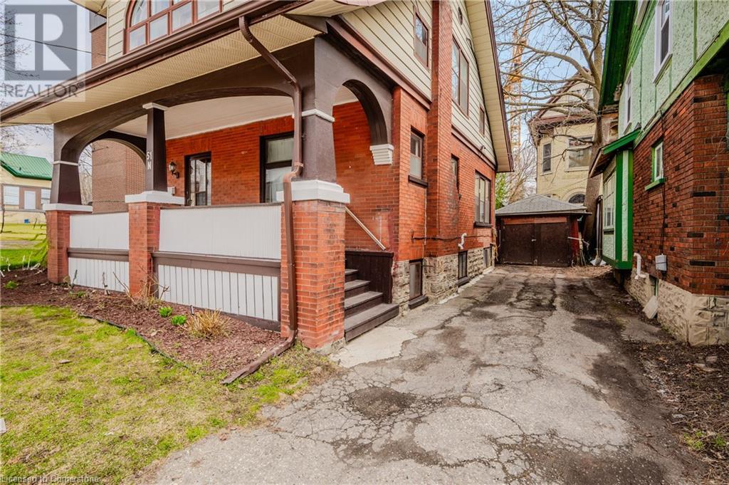 Property at 51 CEDAR Street N image 3