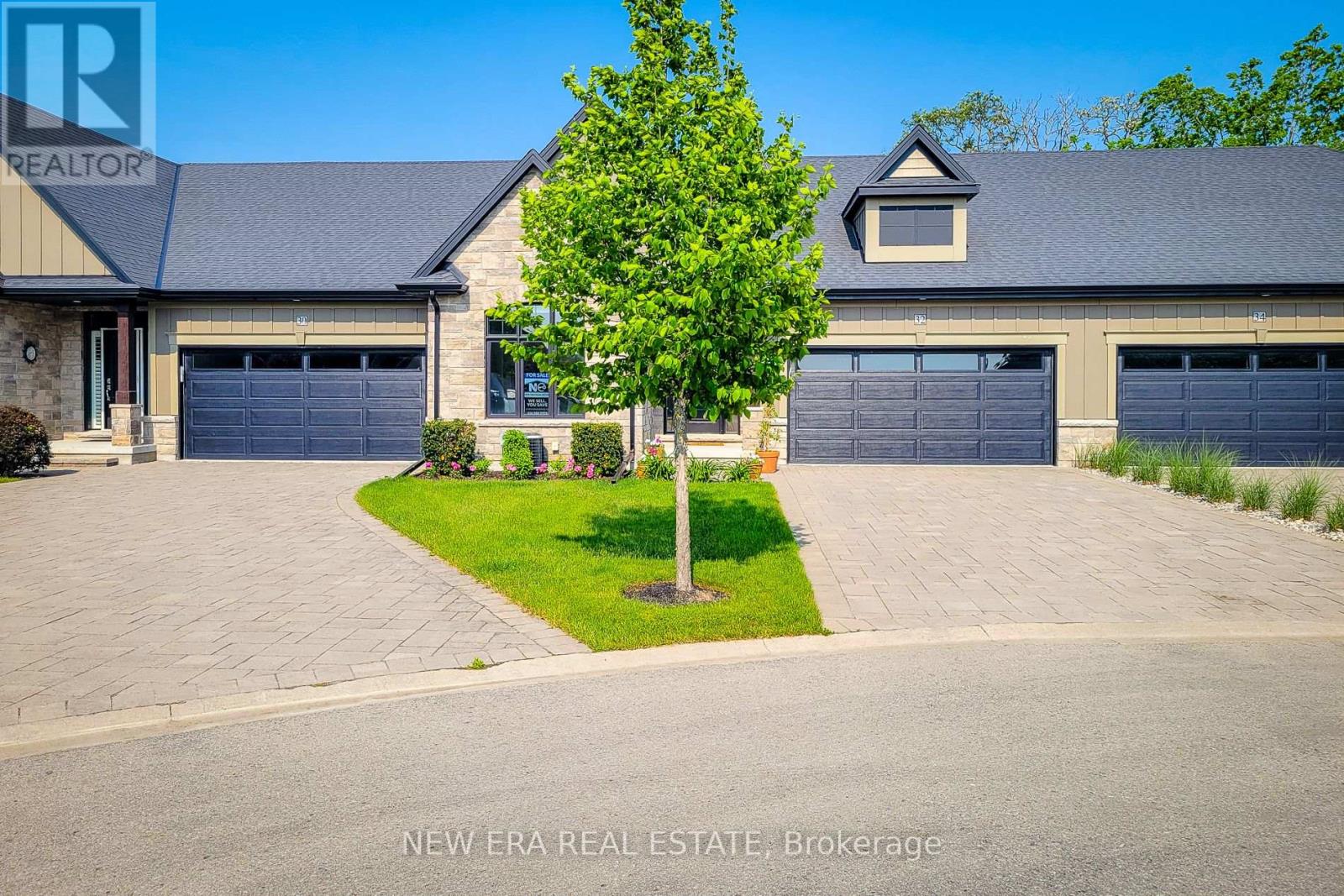 32 Ridgeview Crescent, Niagara-On-The-Lake (St. Davids), Ontario  L0S 1J1 - Photo 4 - X12203791