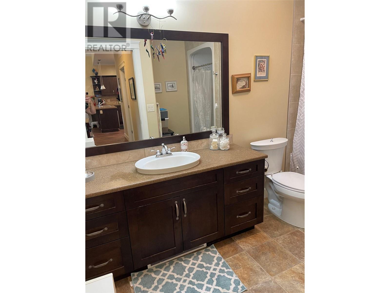 9100 Mackie Drive Unit# 212, Coldstream, British Columbia  V1B 1G9 - Photo 11 - 10351268