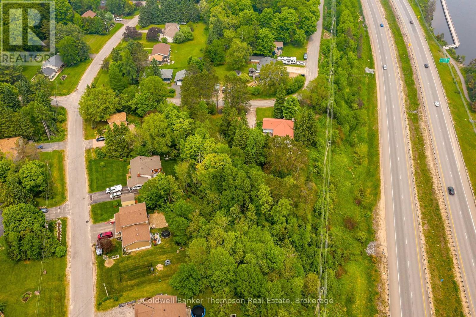 211 Lakeshore Road, Huntsville, Ontario  P1H 1Y8 - Photo 16 - X12203811
