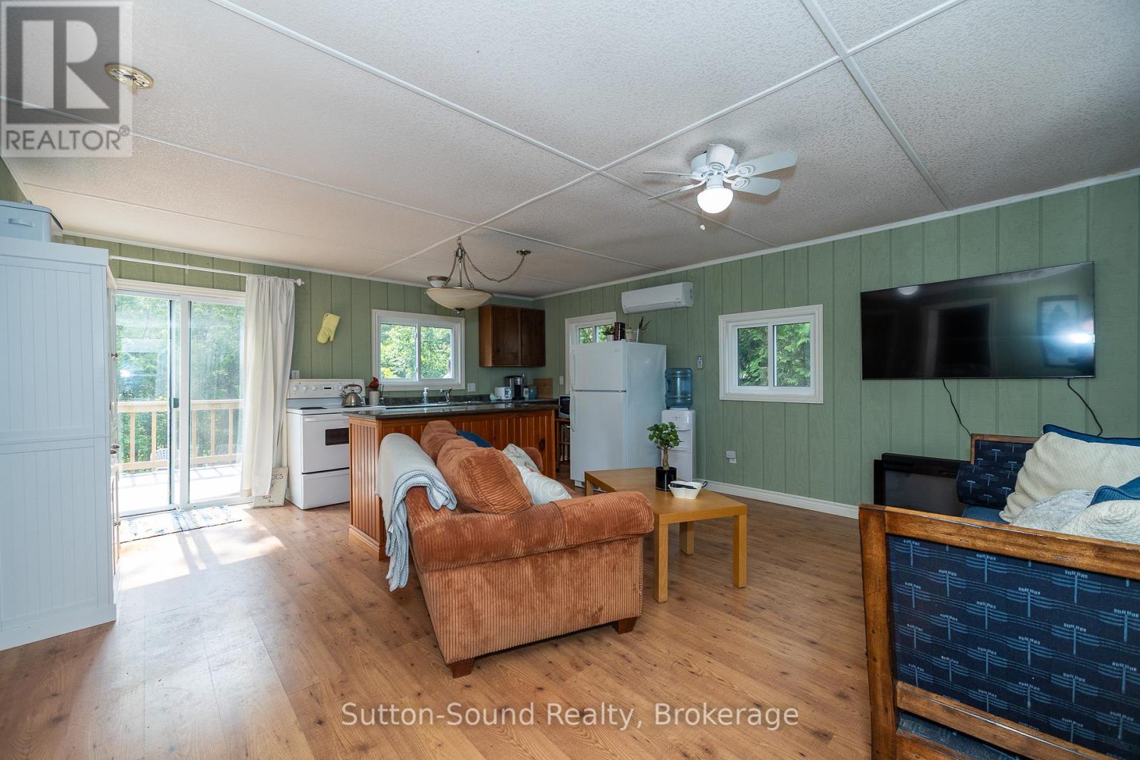 1055 2nd Avenue S, Native Leased Lands, Ontario  N0H 2G0 - Photo 18 - X12203867