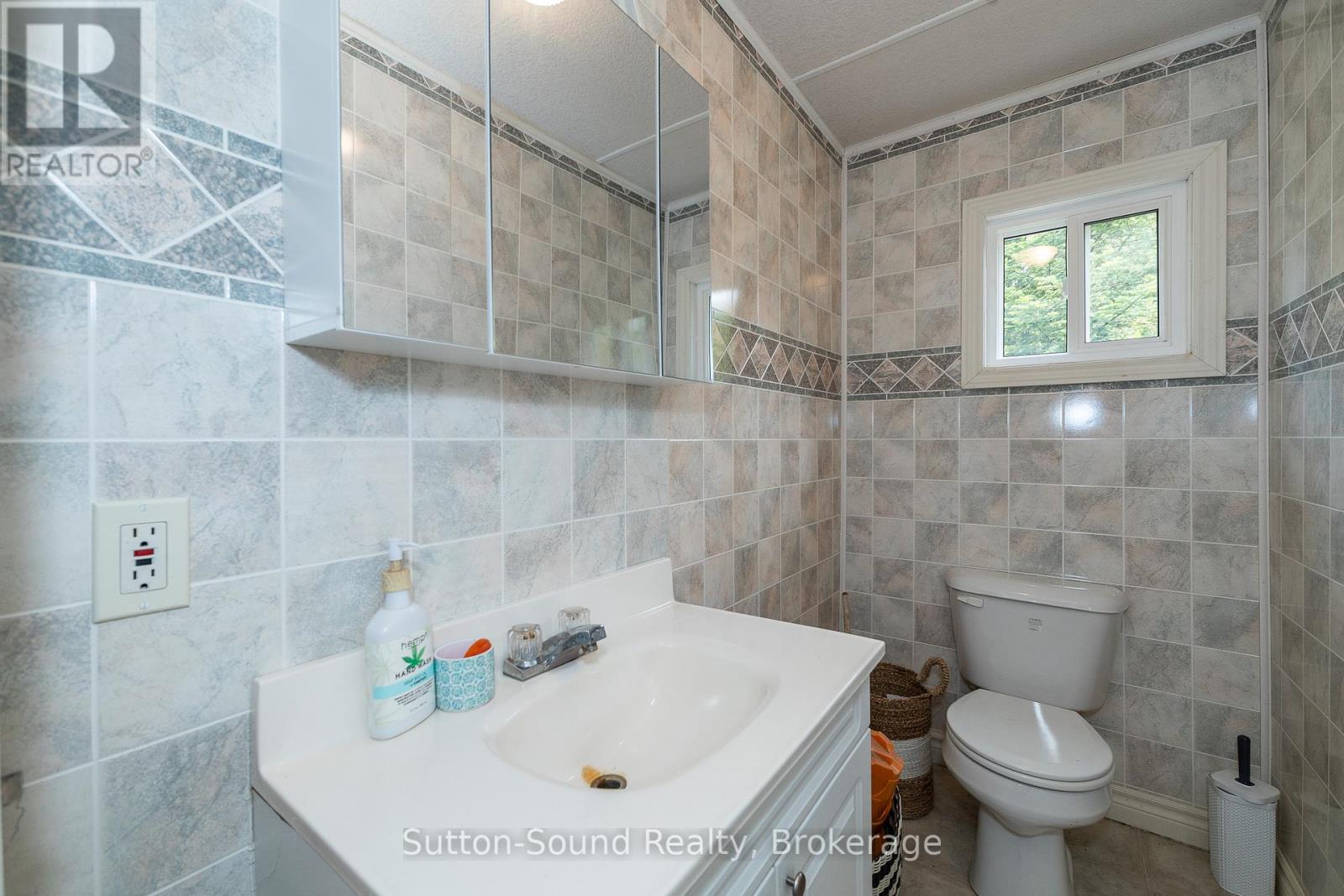 1055 2nd Avenue S, Native Leased Lands, Ontario  N0H 2G0 - Photo 26 - X12203867