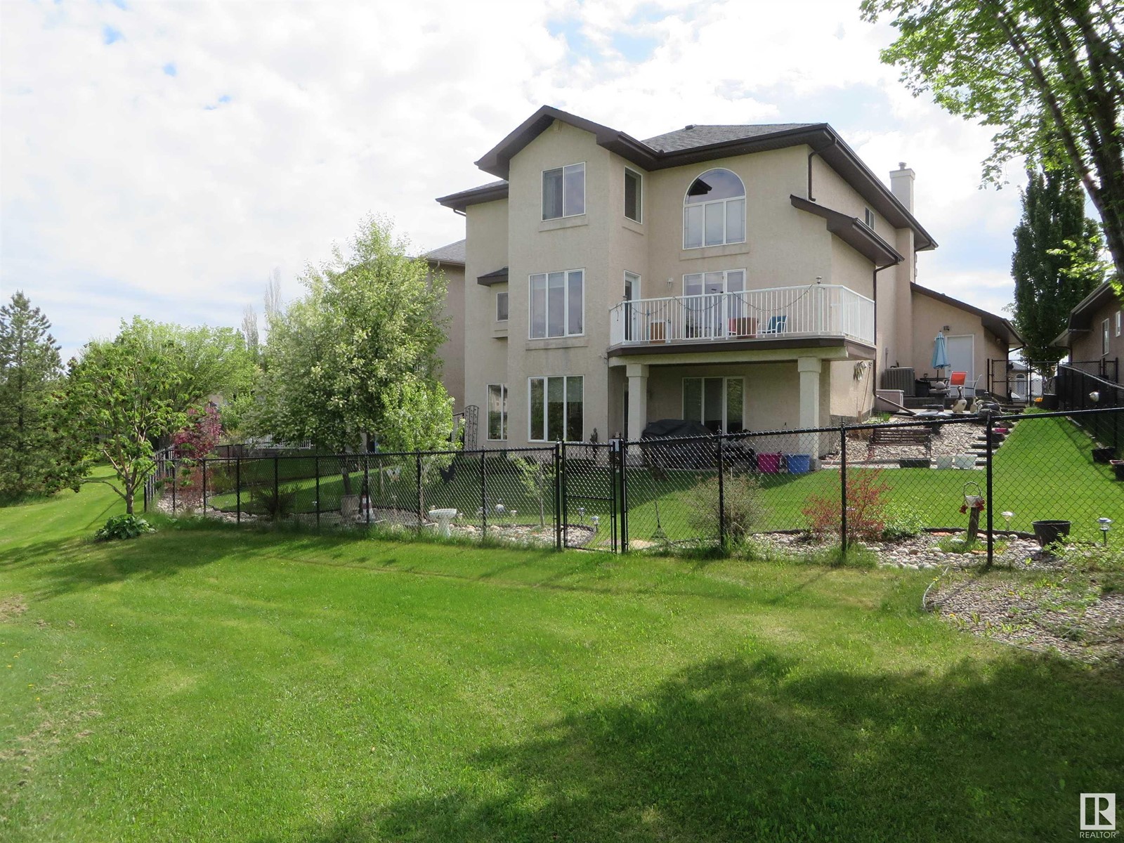 1524 Haswell Cl Nw, Edmonton, Alberta  T6R 3J4 - Photo 2 - E4428906