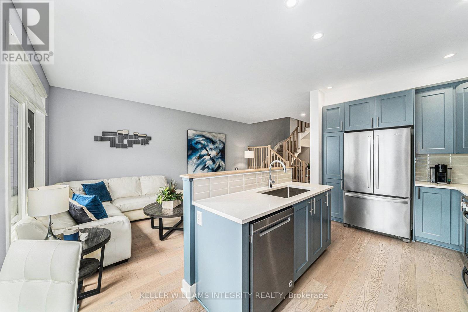658 Putney Crescent, Ottawa, Ontario  K2S 2N7 - Photo 11 - X12203873