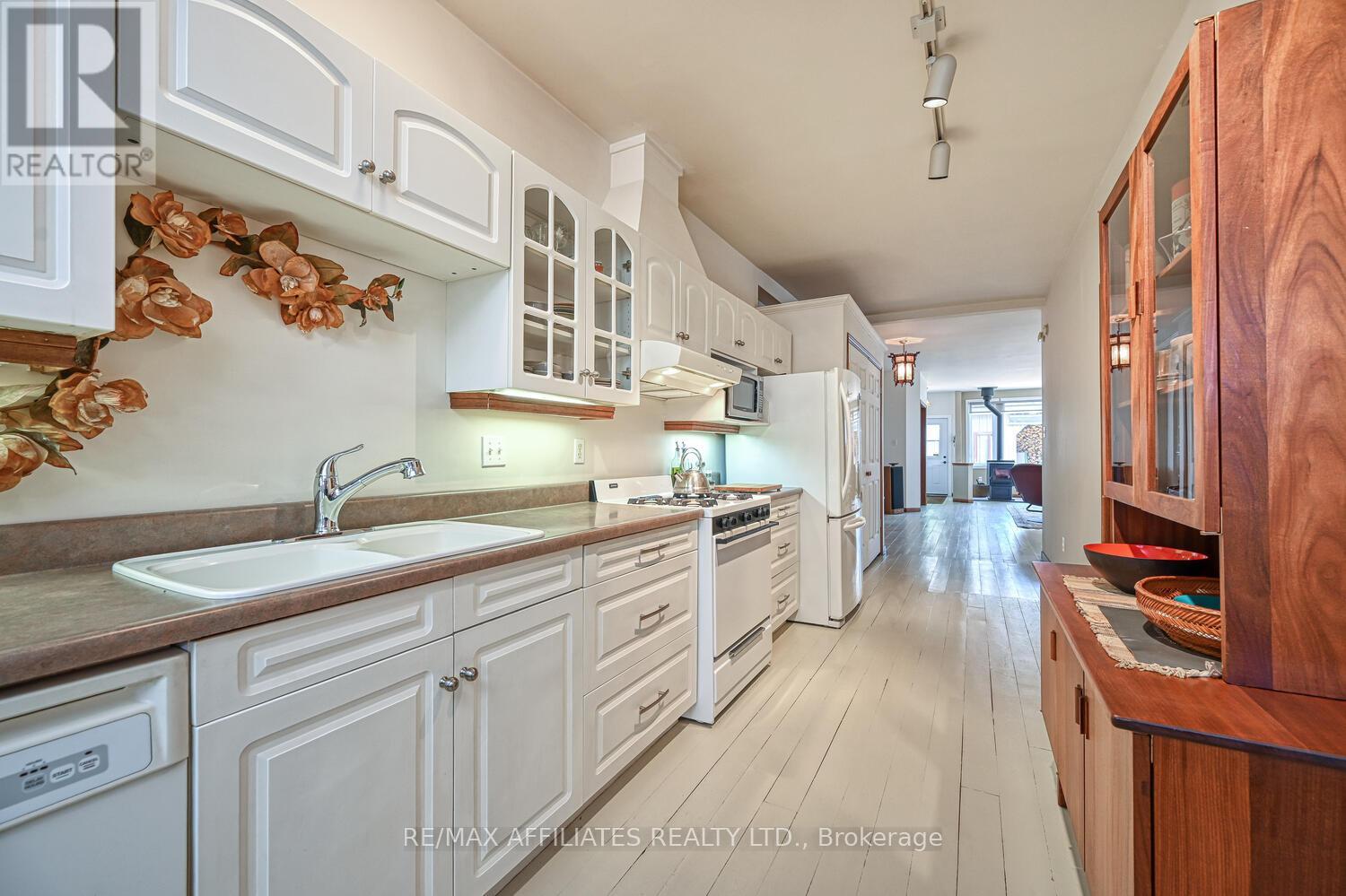 45 George Street, Lanark Highlands, Ontario  K0G 1K0 - Photo 8 - X12203879