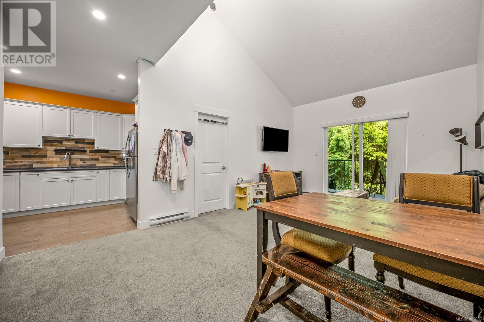 Property at 122 1577 Dingwall Rd image 4