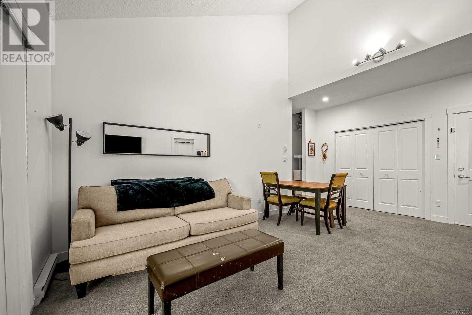 Property at 122 1577 Dingwall Rd image 3