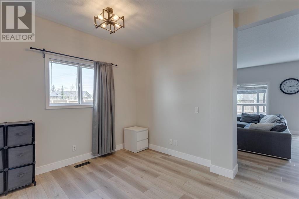 226 Rockborough Green Nw, Calgary, Alberta  T3G 5S9 - Photo 5 - A2219644