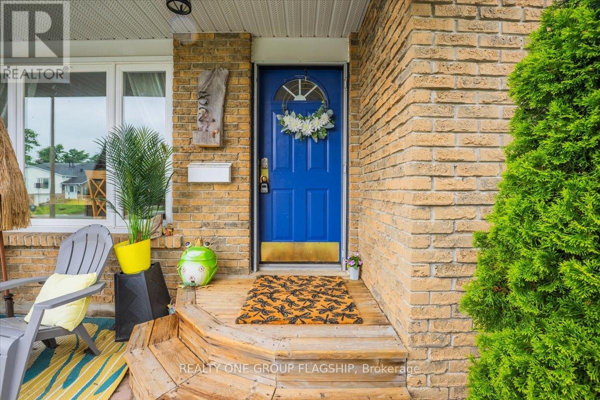 52 Highcroft Road, Barrie, Ontario  L4N 2X7 - Photo 8 - S12183287