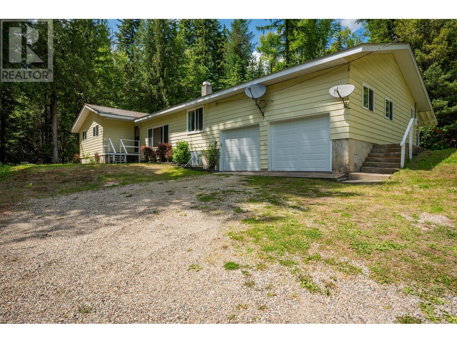 125 Beavervale Road, Ross Spur, British Columbia