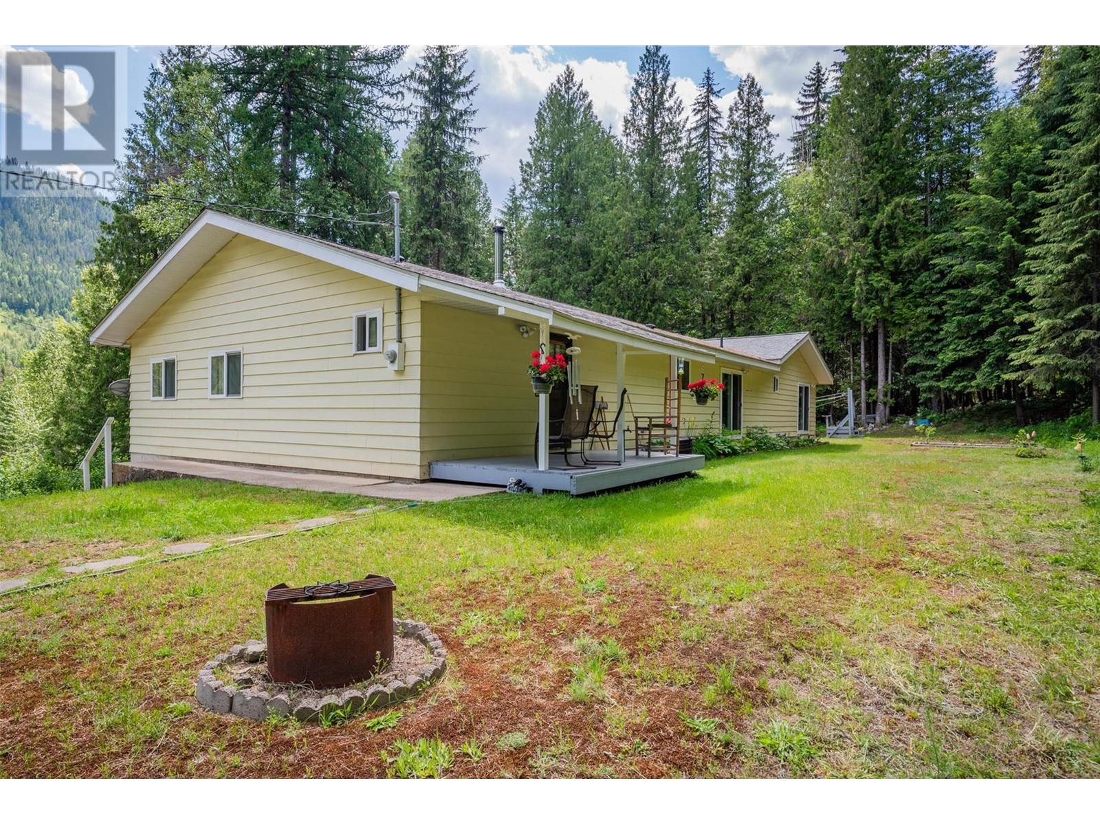 125 Beavervale Road, Ross Spur, British Columbia  V0G 1L1 - Photo 51 - 10351040